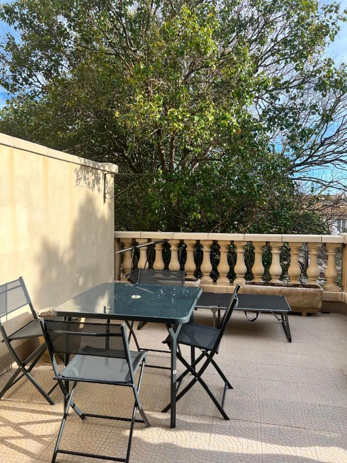 Cote Jardin Est Un Spacieux Et Lumineux T3, Entierement Renove, A 2 Pas De L'Herault Et A 10Min Du Bord De Mer Proche Du Centre Historique Et Du Fabuleux Chateau Laurens, Vous Apprecierez Le Calme De Sa Belle Terrasse Et La Vue Superbe Sur Le Jardin 아그 외부 사진
